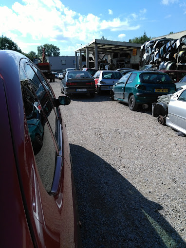Aperçu des activités de la casse automobile ROCHE SARL située à FONTENAY-SOUS-BOIS (94120)
